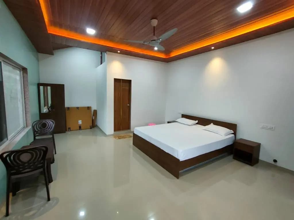 Luxury Bedroom 1